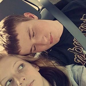 Meet your Posher, Chloe